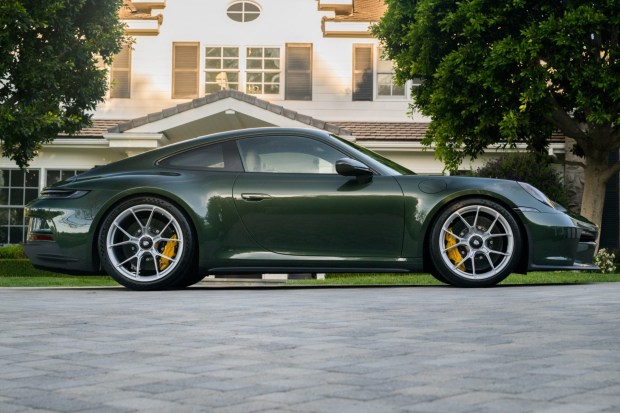 Oak Green Metallic 2022 Porsche 911 GT3 Touring 6-Speed