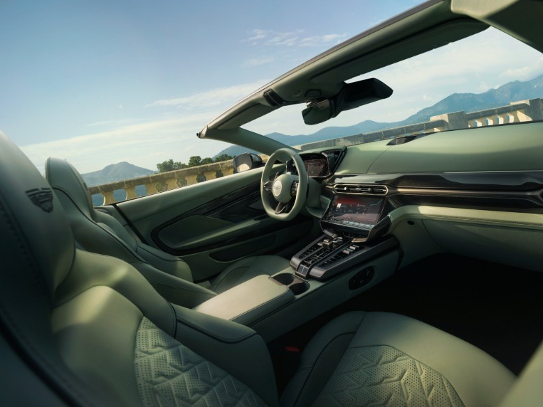 2026 Aston Martin Vanquish Volante