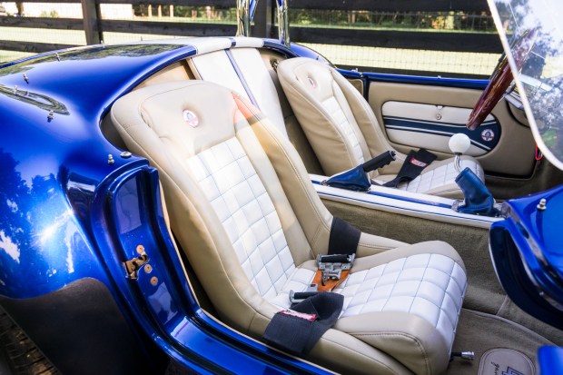 408-Powered Classic Roadsters Cobra Replica