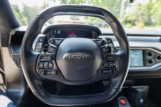 Kona Blue 2022 Ford GT