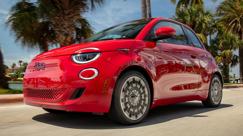 Fiat 500 Inspi(red) front three-quarter